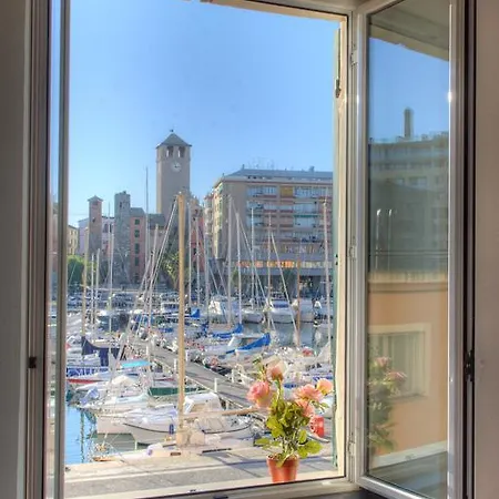 بيت ضيافة Club Nautico